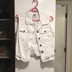 White denim vest